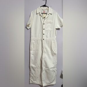 Levi's Classic White Button-Up Shirt